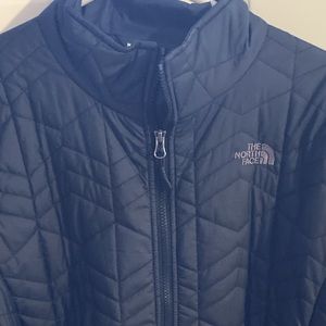 Women’s North Face black jacket